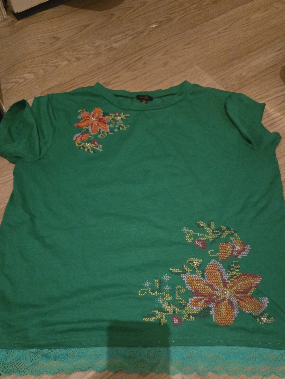 Girls' Green Floral Embroidered Short Sleeve Tee